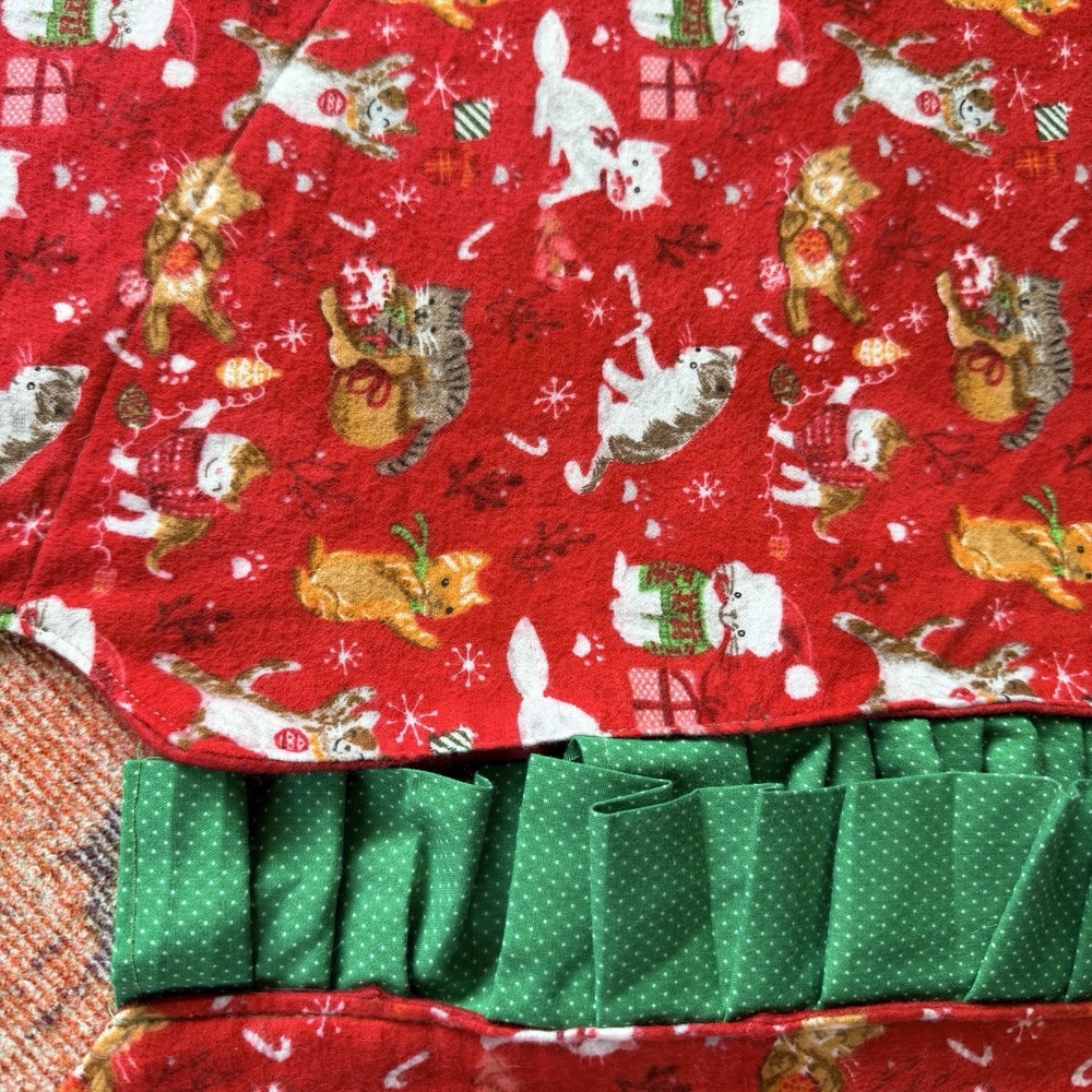 Handmade CATS KITTENS‎ Christmas Tree Skirt 40" Across Ruffle Red Cat lady